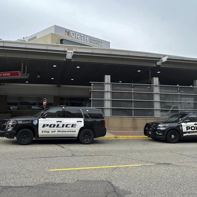 5 drug task force officers and a man have been hurt in a gunbattle at a home in rural Minnesota